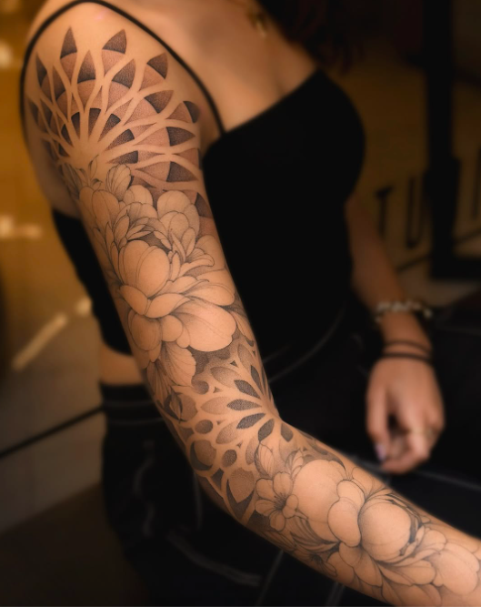 women sleeve tattoo